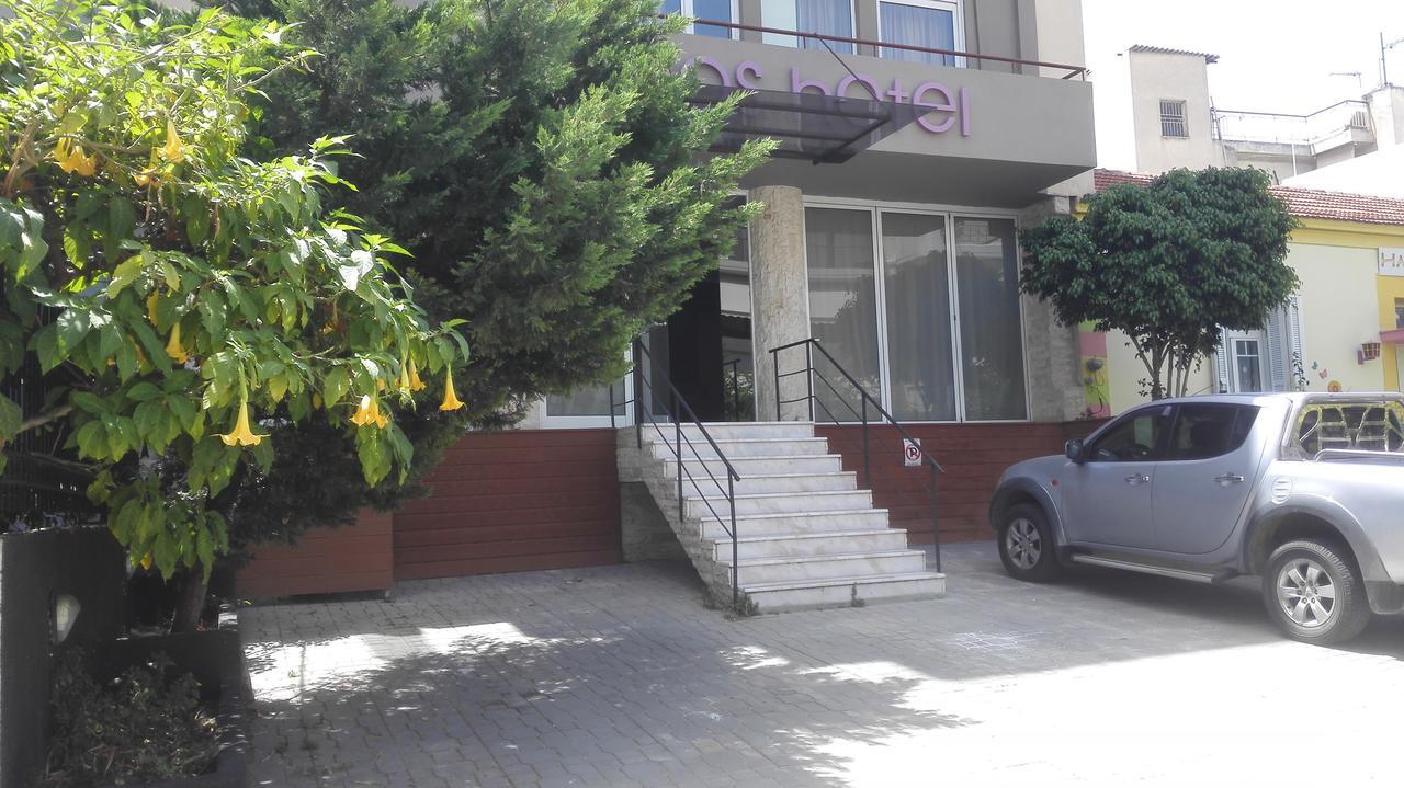 Feevos Hotel Piraeus Buitenkant foto